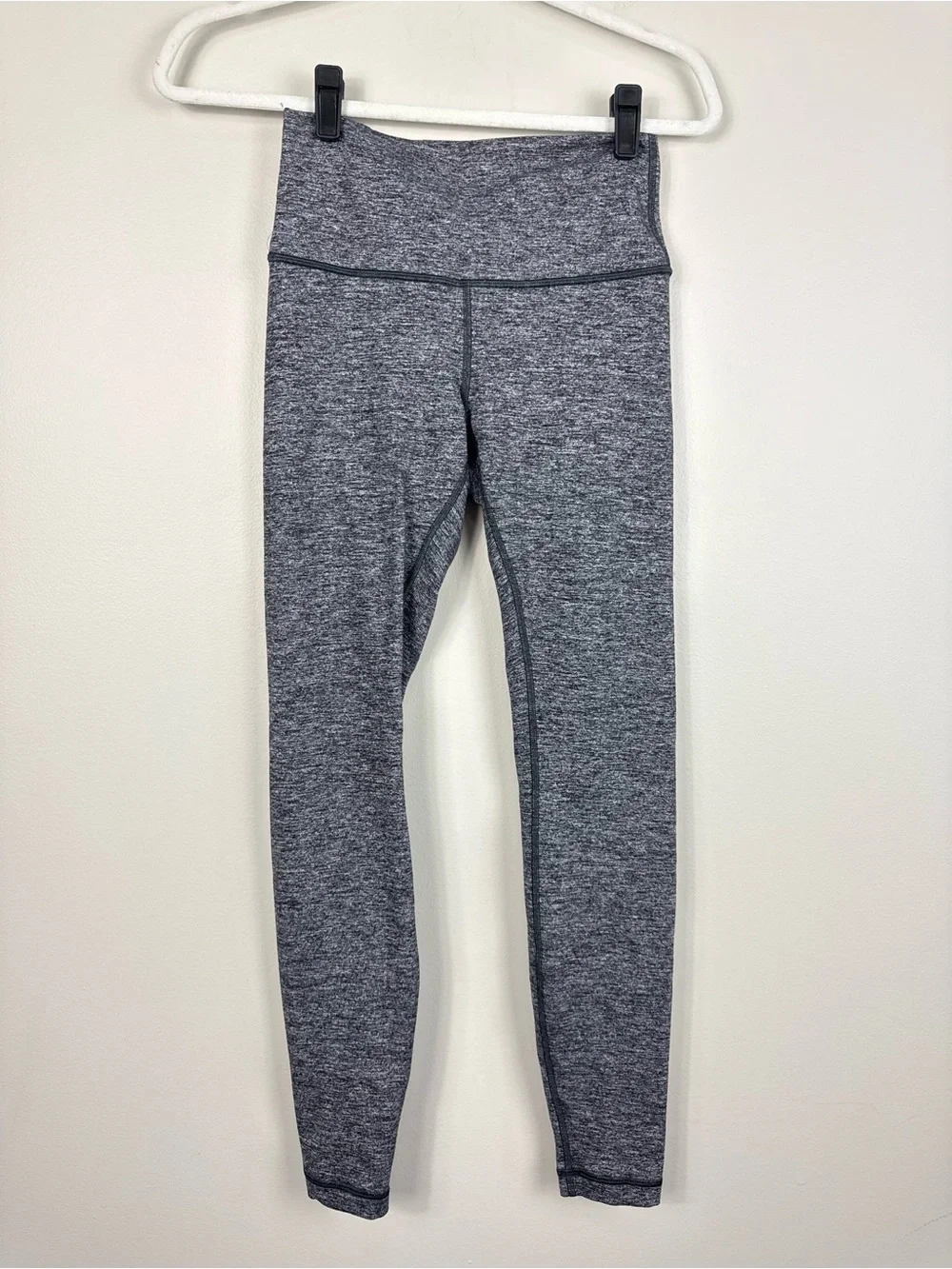 Lululemon Wunder Under Hi-Rise Tight Womens 6 Leggings Length 28 Yoga W5AOYS